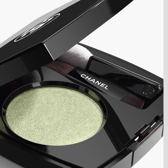CHANEL Ombre Essentielle # 222 Jade Facette Eyeshadow . New - Picture 1 of 5